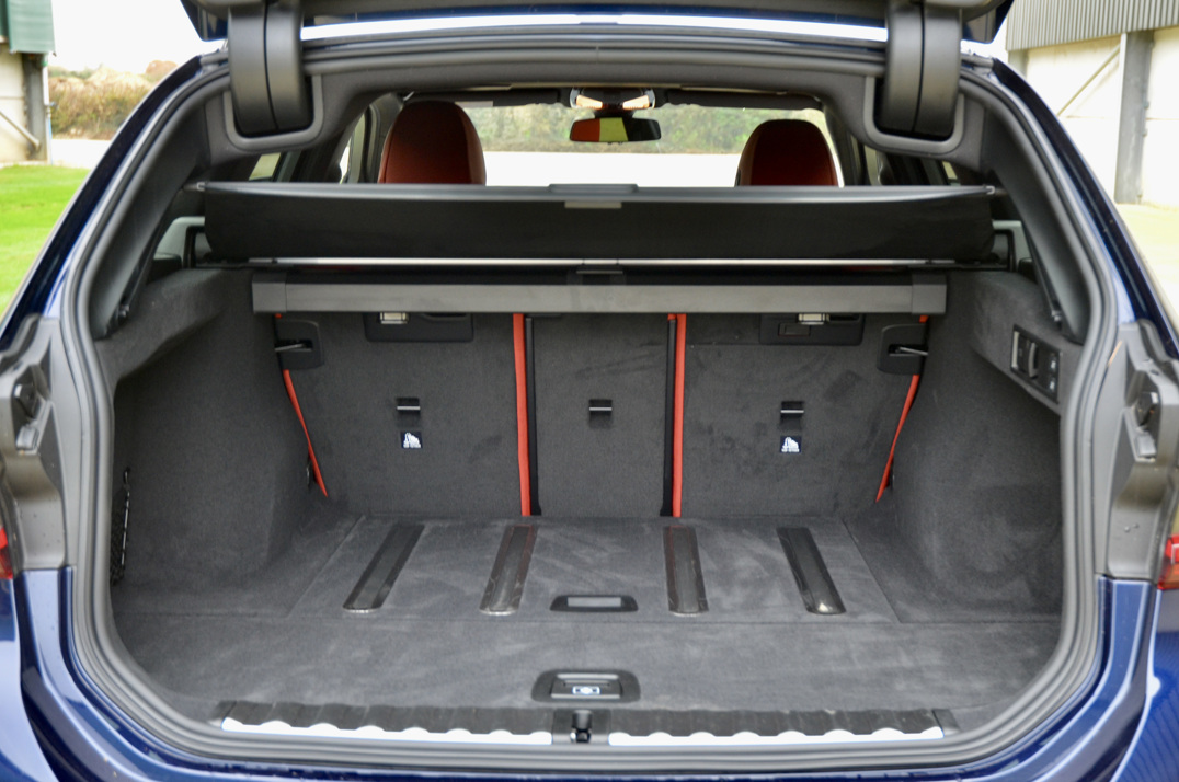 BMW - M340D MHEV X Drive Touring. gallery image 51