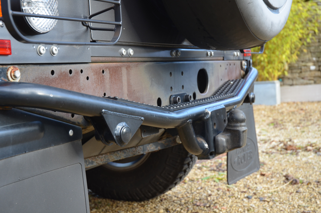 Land Rover Defender XS Landmark Edition 2.2 TDCI gallery image 15