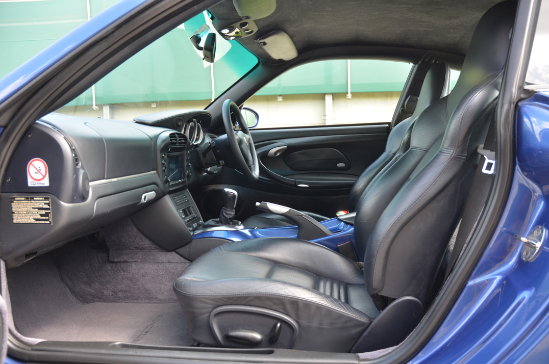 Porsche 911-996 Carrera Manual .. gallery image 31