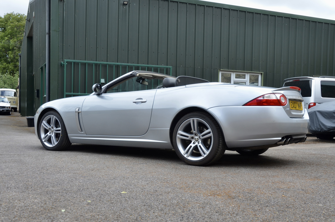 Jaguar XKR 4.2 Auto Convertible gallery image 9