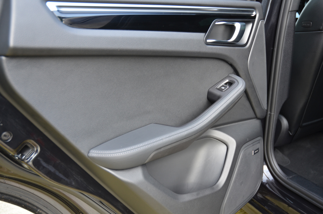 Porsche Macan S 2.9 V6 Turbo gallery image 31