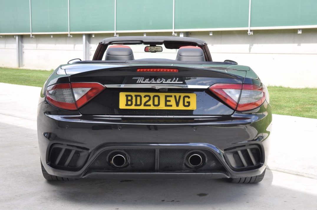 Maserati Grancabrio Nerissimo V8 MC Shift gallery image 10