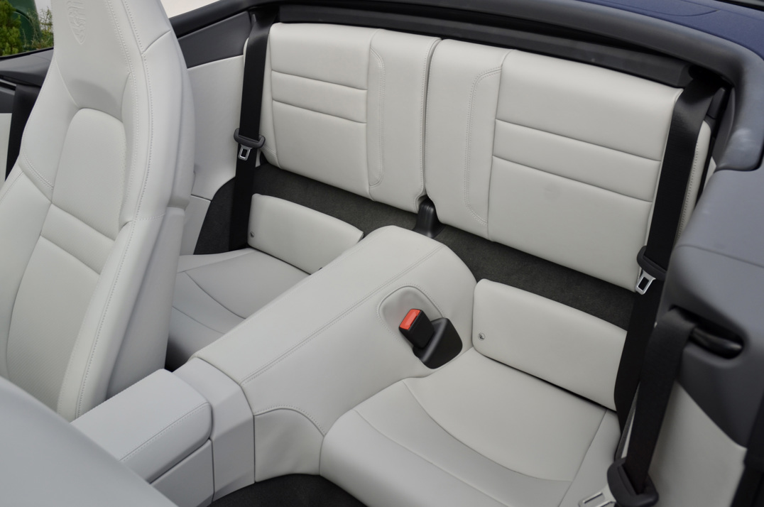 Porsche 911 Carrera 4 GTS Cabriolet gallery image 38