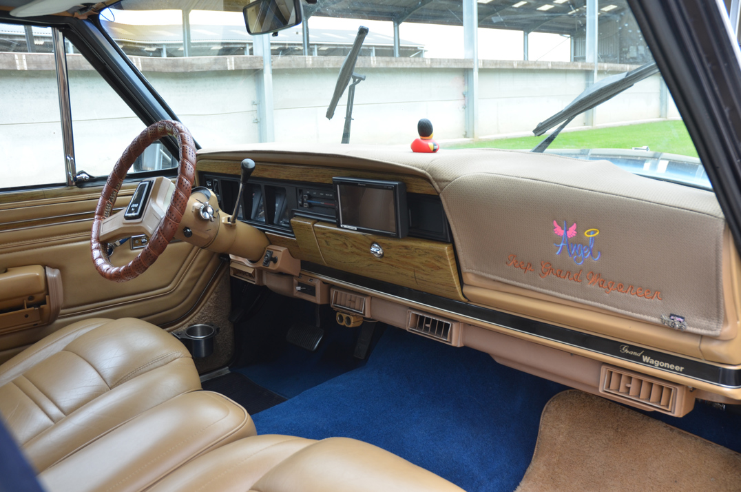 Jeep Grand Wagoneer 5.900cc V8 Auto gallery image 35