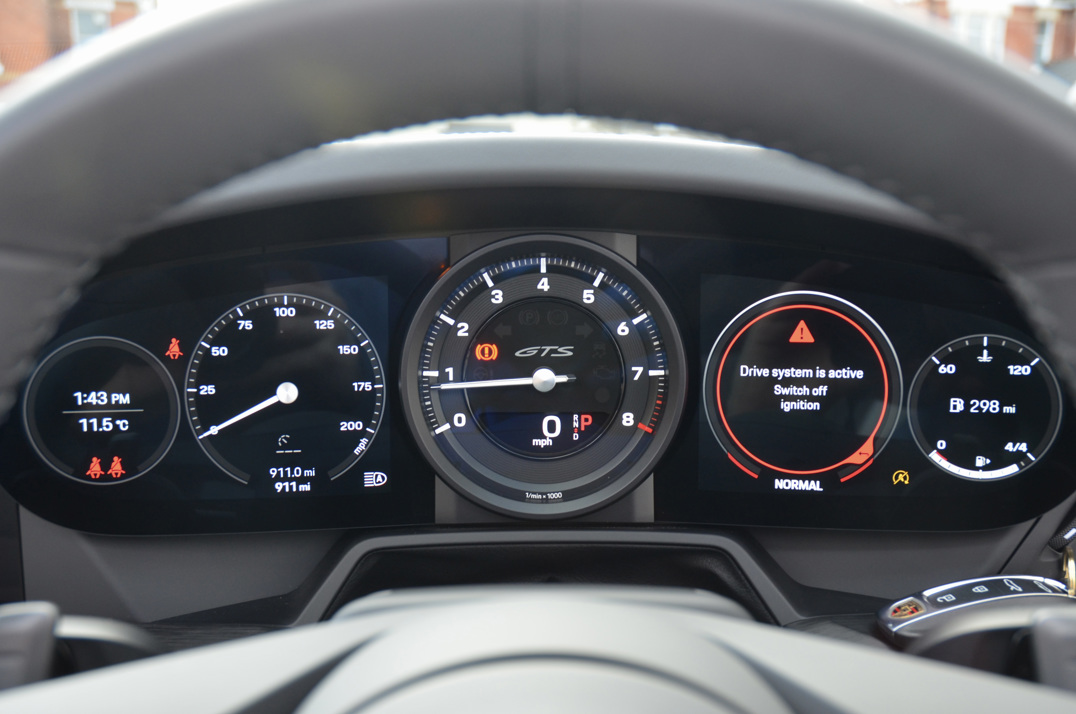 Porsche 911 Carrera 4 GTS Cabriolet gallery image 53