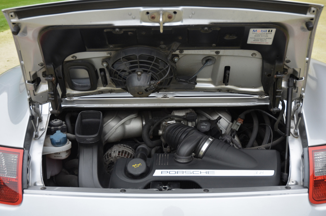 Porsche 911 Carrera 4s Manual gallery image 34