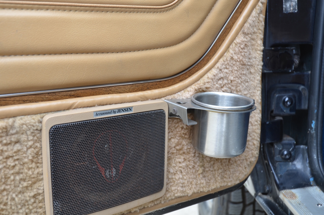 Jeep Grand Wagoneer 5.900cc V8 Auto gallery image 47