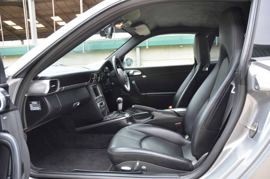 Porsche 911 Carrera S Coupe gallery image 32