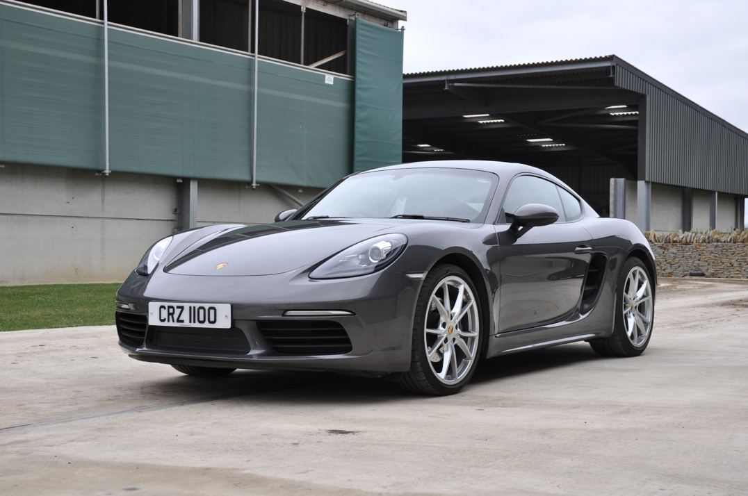 Porsche Cayman T 718/982 gallery image 2