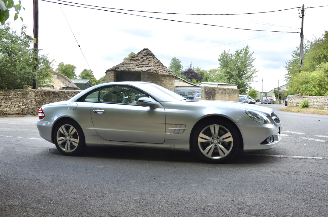 Mercedes SL 500 5.5 Auto gallery image 10
