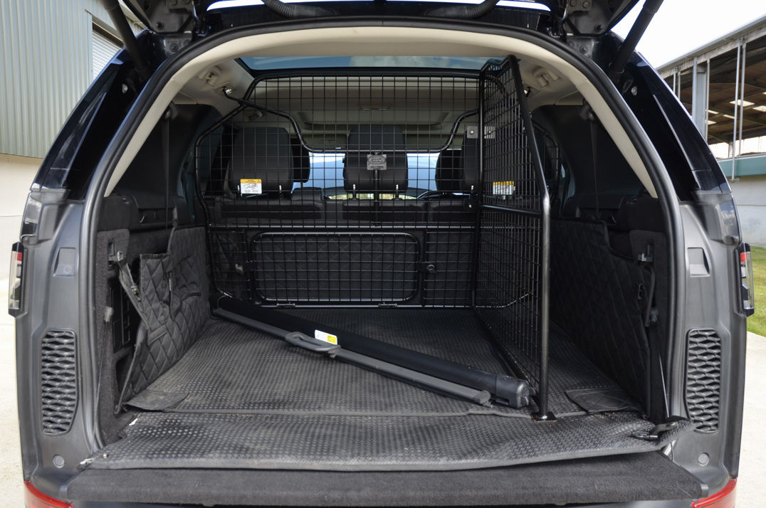 Land Rover Discovery 30 SDV6 SE Auto gallery image 48