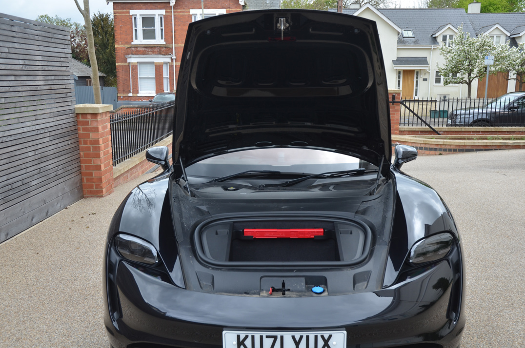 Porsche Taycan Turbo S gallery image 77