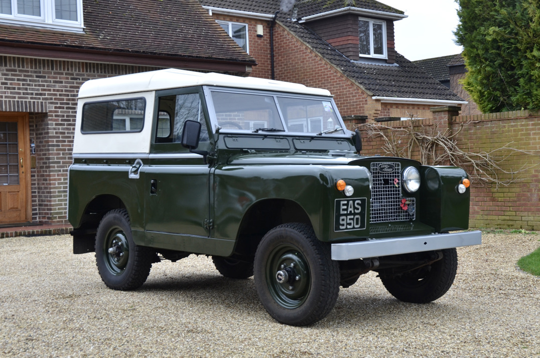 Land Rover Series II gallery image 2