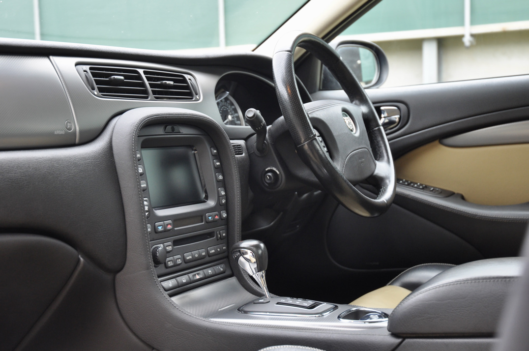 Jaguar S Type R gallery image 23