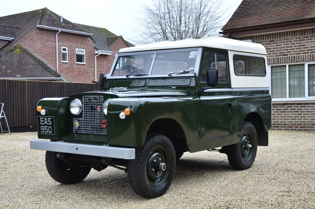 Land Rover Series II gallery image 10