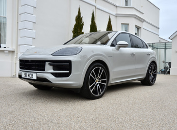 Porsche Cayenne Turbo Hybrid.. 2024