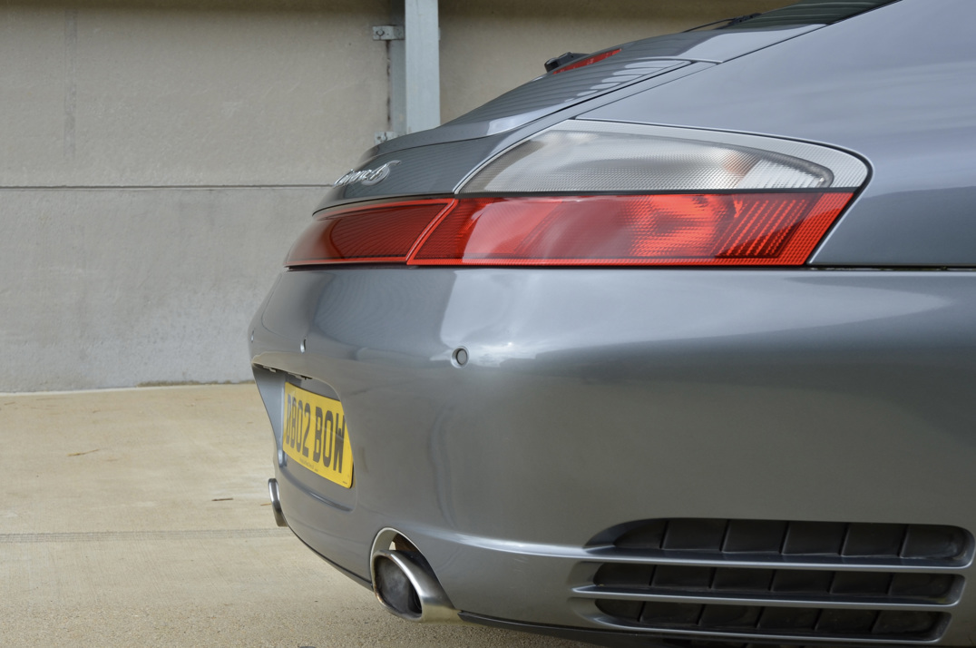 Porsche 911 Carrera 4s Tip. gallery image 11