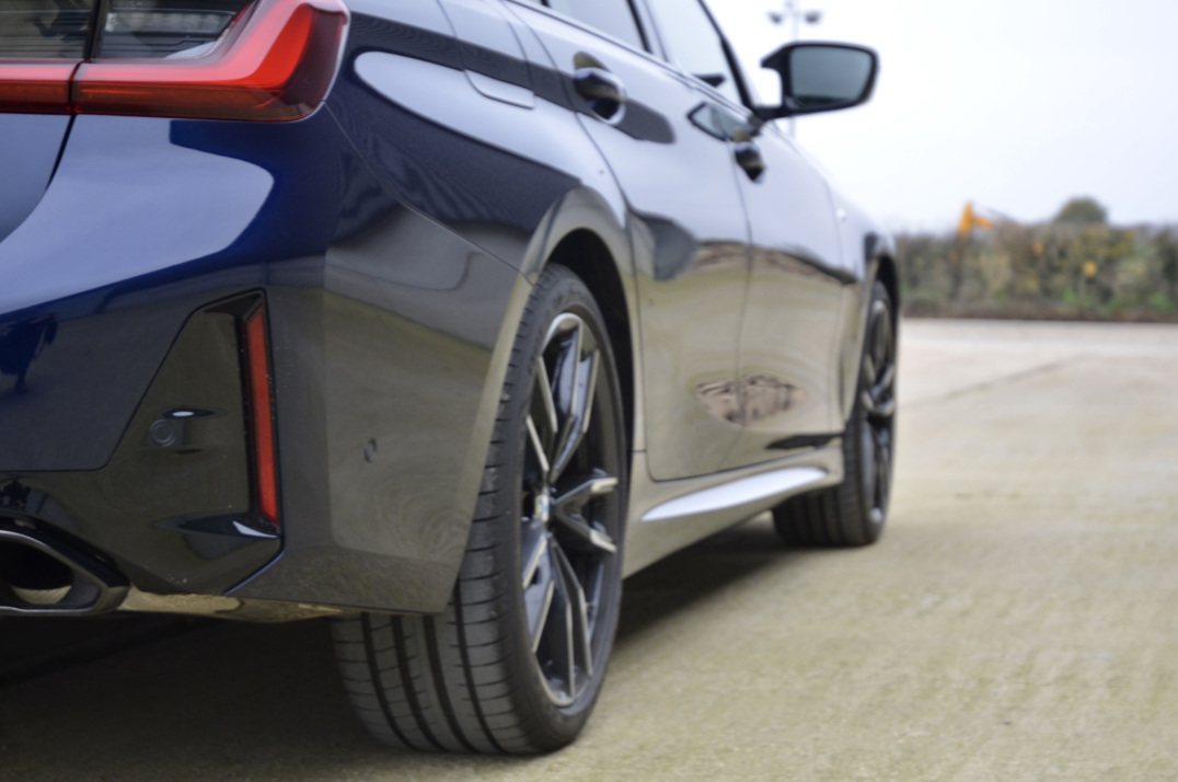 BMW - M340D MHEV X Drive Touring. gallery image 14