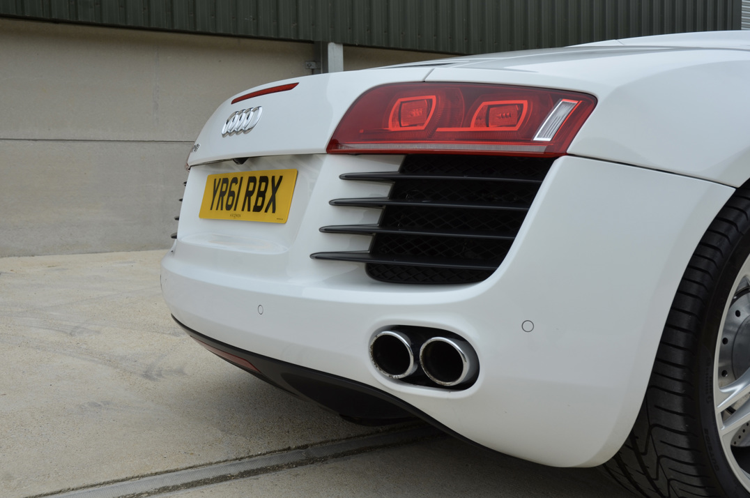 Audi R8 Spyder V8 Manul . gallery image 17