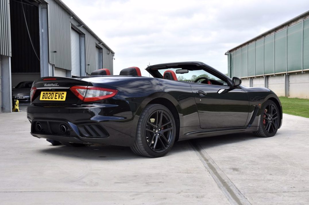 Maserati Grancabrio Nerissimo V8 MC Shift gallery image 9