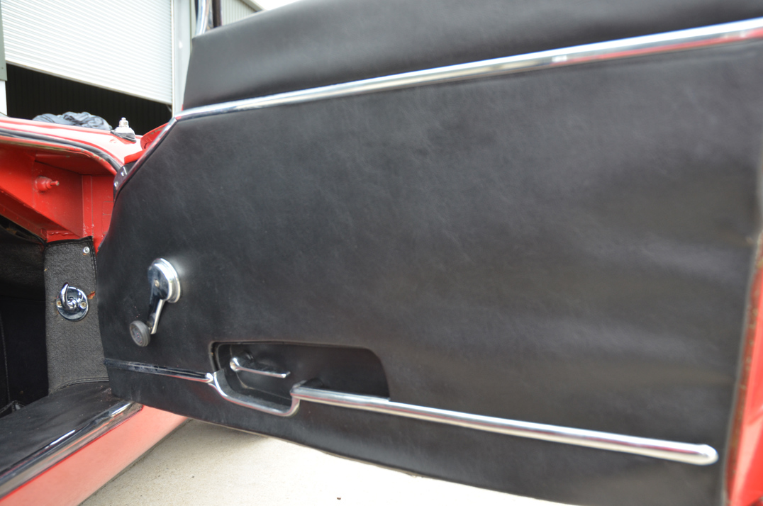 Jaguar E Type 4.2 Roadster Series 1.5 gallery image 44