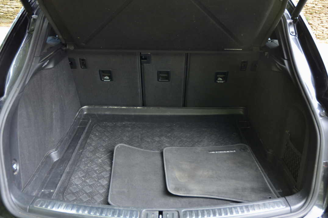 Porsche Macan 3.0 S PDK. 17K In optional extras FP+PSSH gallery image 34