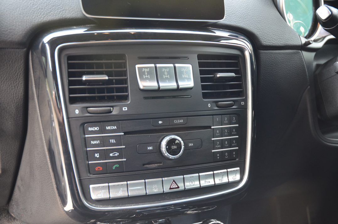 Mercedes G Wagon. G350 Night Edition D - 4 - Matic gallery image 37