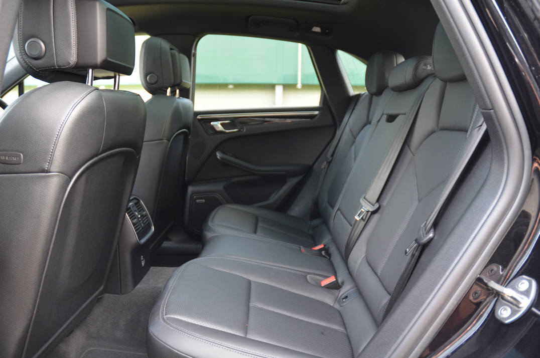 Porsche Macan S 2.9 V6 Turbo gallery image 30