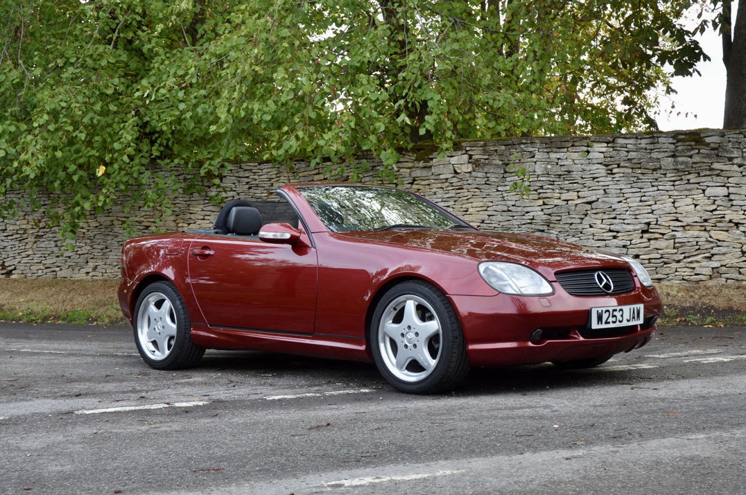 Mercedes Benz 320 SLK AMG Roadster. gallery image 6