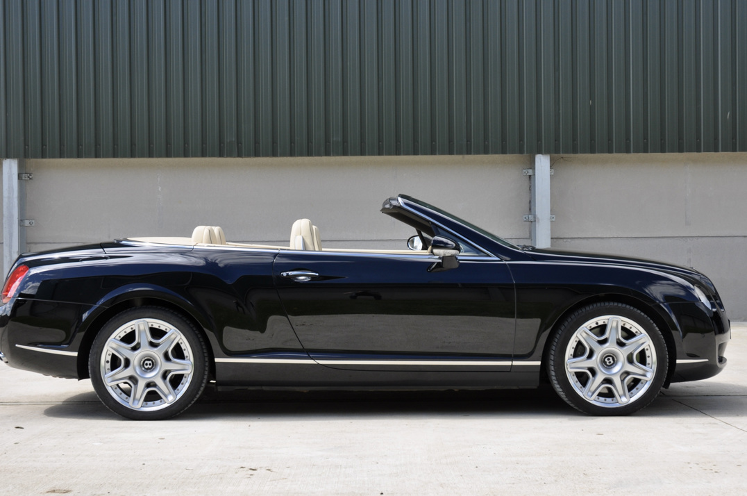Bentley Continental GTC Mulliner gallery image 7