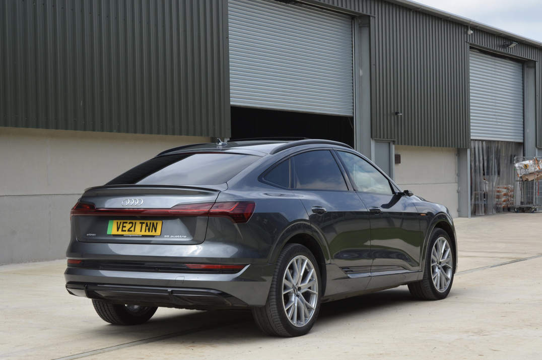 Audi E - Tron Launch Edition 55 Quattro 300Kw. gallery image 6