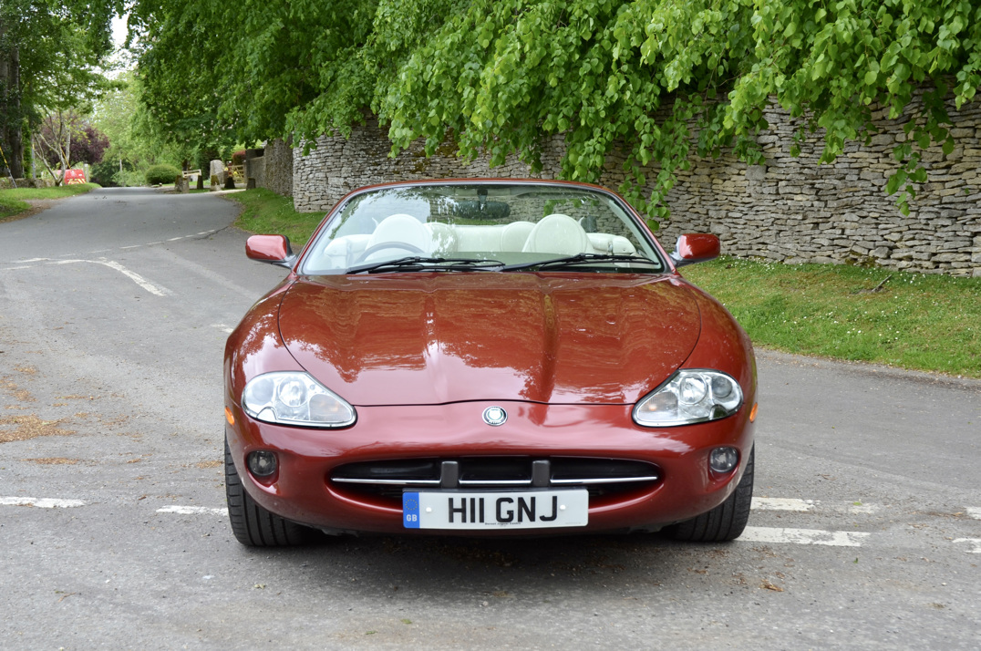 Jaguar XK8 Cabriolet. Just 30,000 Miles. Superb gallery image 5