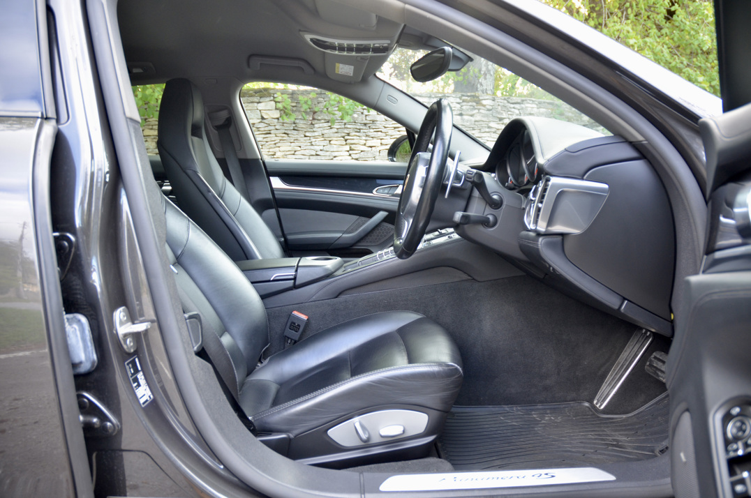 Porsche Panamera 4S - 3.0 V6 4S Hatchback 5dr Petrol PDK 4WD Euro 5 (420 ps) gallery image 30