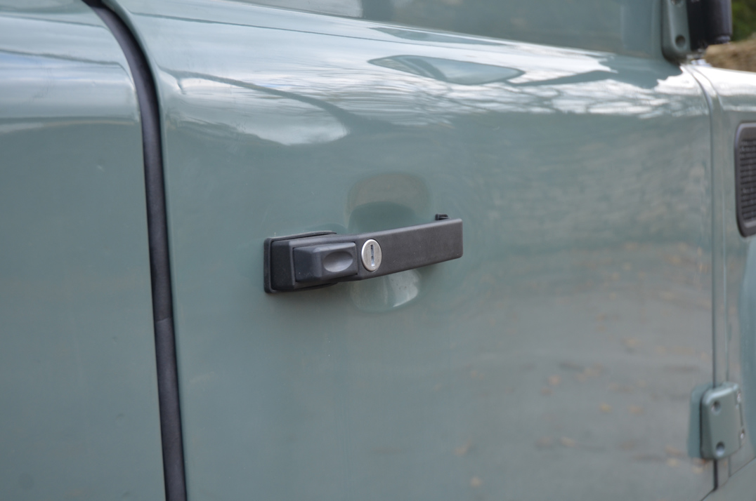 Land Rover Defender 90 - TD 5 gallery image 27