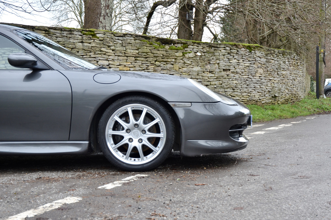 Porsche 911 Carrera with factory Aero kit. gallery image 18