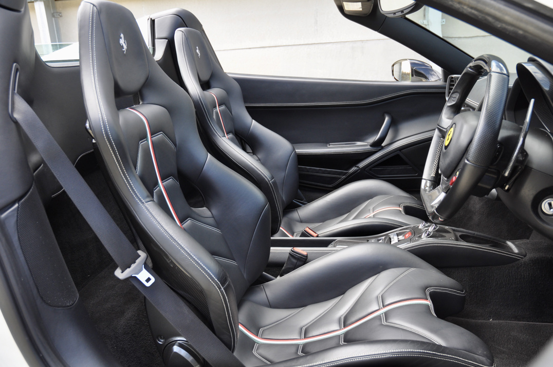 Ferrari 458 Spider DCT gallery image 35
