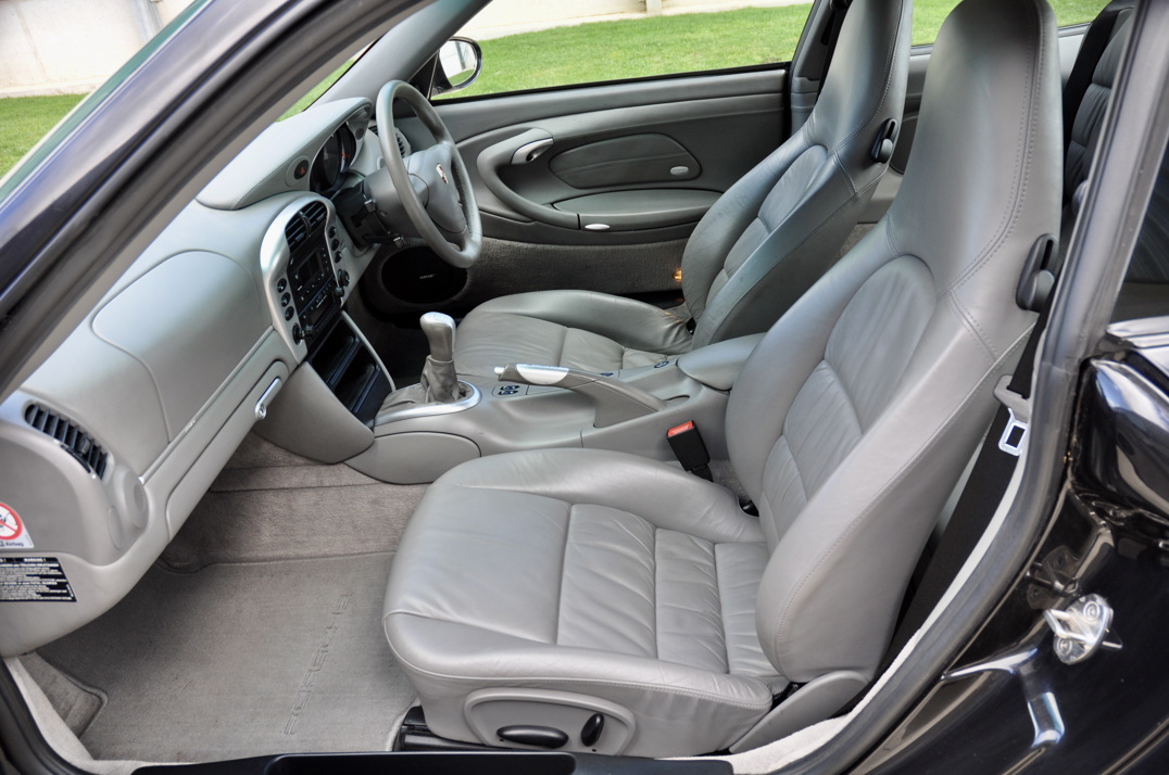 Porsche 911 996 Carrera 4 gallery image 25