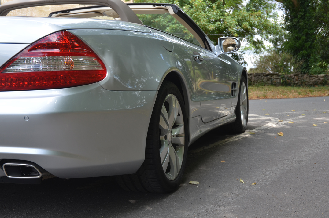 Mercedes SL 500 5.5 Auto gallery image 18