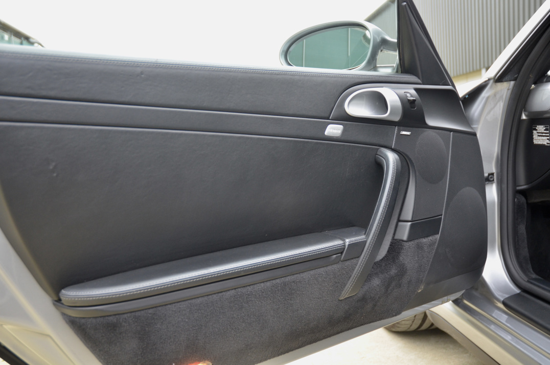 Porsche 911 Carrera 4s Manual gallery image 35