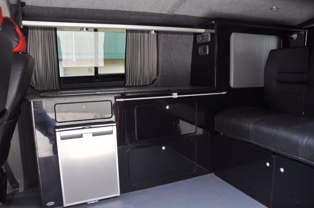 Volkswagen Transporter T5 LWB Auto Camper van. gallery image 18