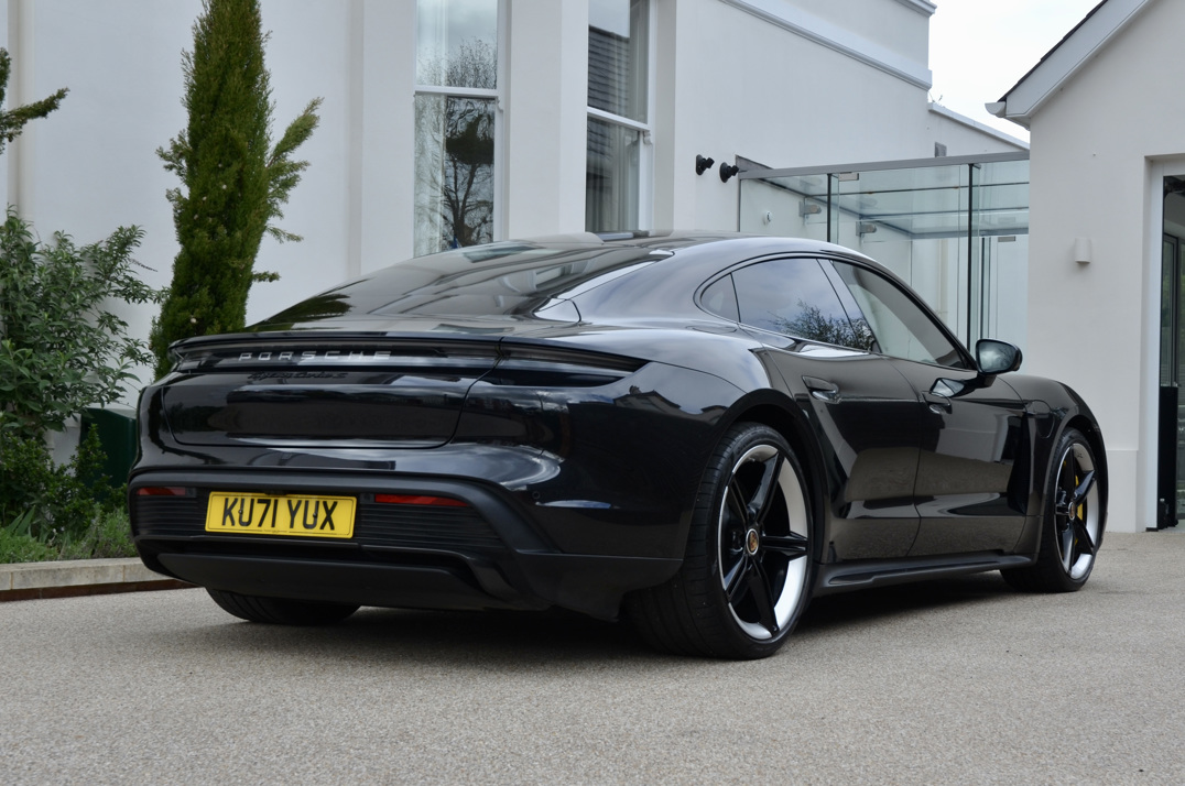 Porsche Taycan Turbo S gallery image 7