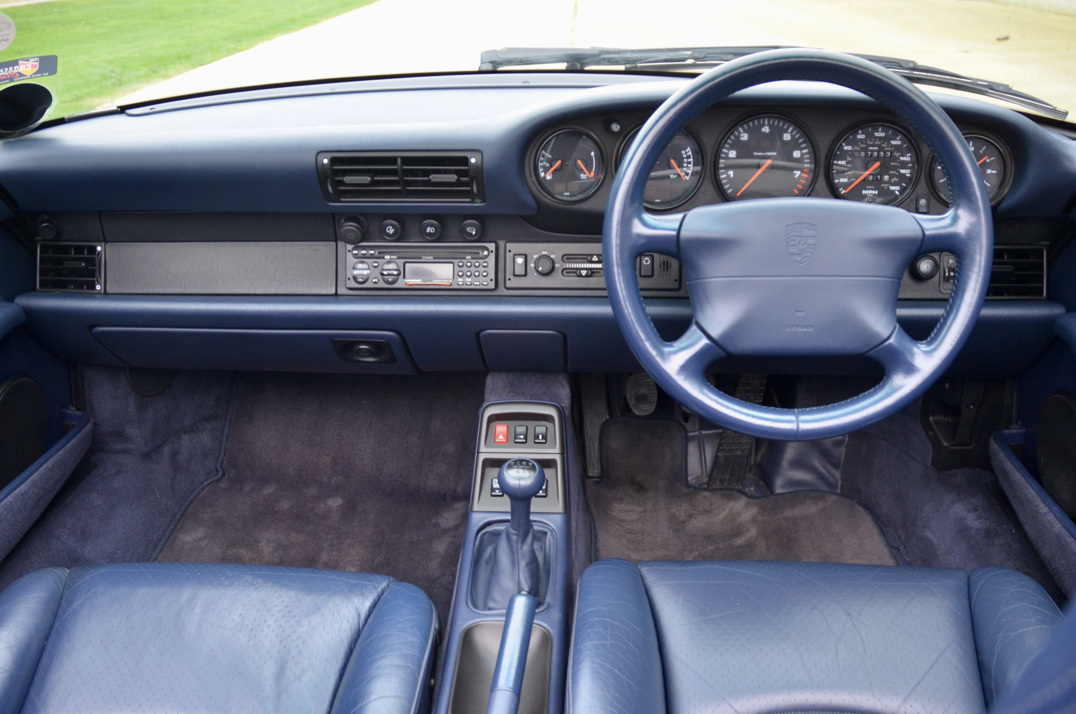Porsche 911 (993) Carrera 3.6 Manual Cabriolet. gallery image 30