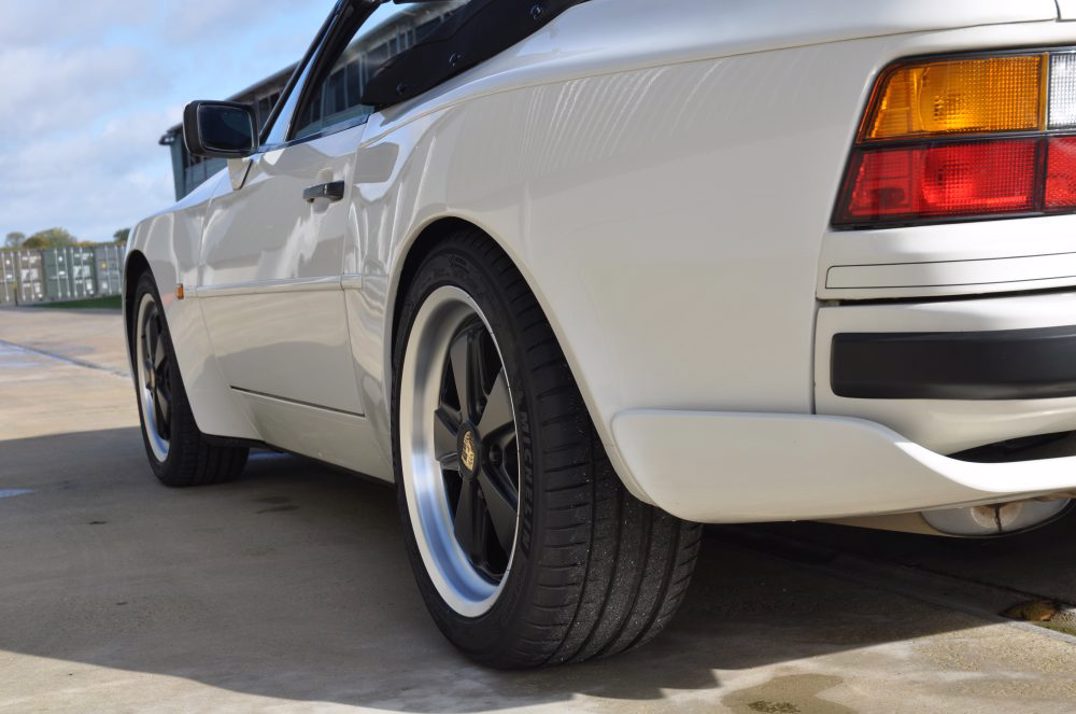 Porsche 944 S 2 Cabriolet gallery image 13