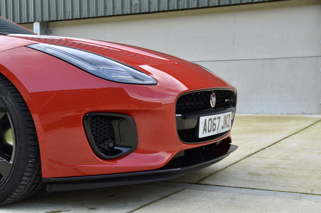 Jaguar F-Type V6 R Dynamic Auto gallery image 16