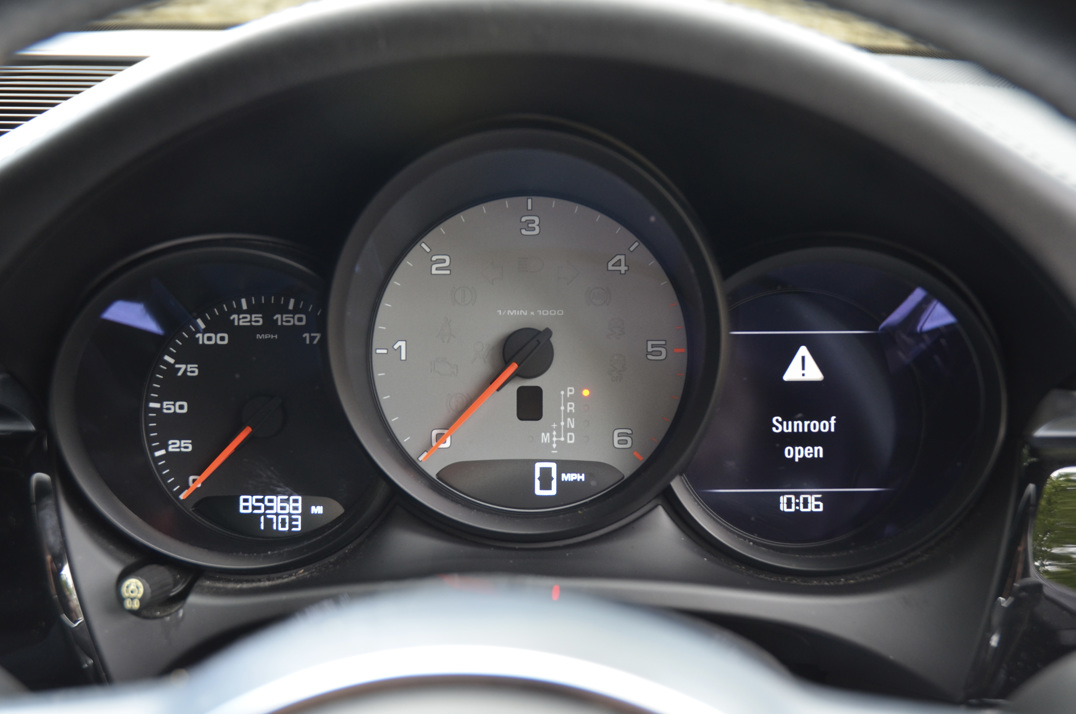 Porsche Macan 3.0 S PDK. 17K In optional extras FP+PSSH gallery image 48