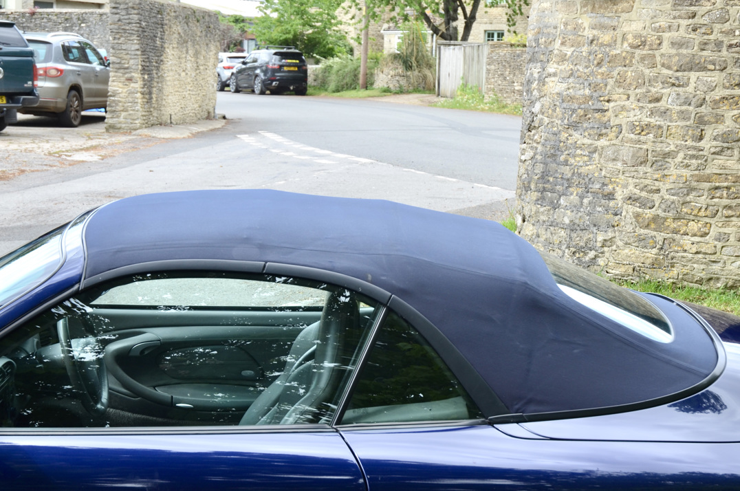 Porsche 911-(996) Carrera 4 Cabriolet. Hartech engine rebuild. gallery image 18