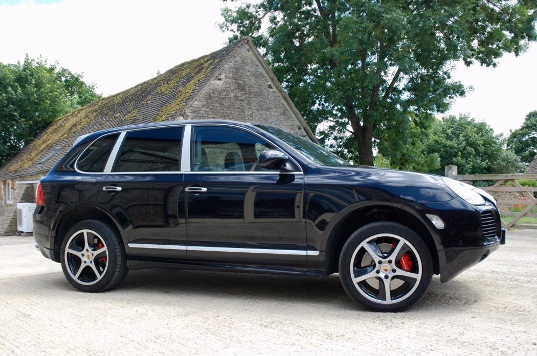 Porsche Cayenne Turbo gallery image 1