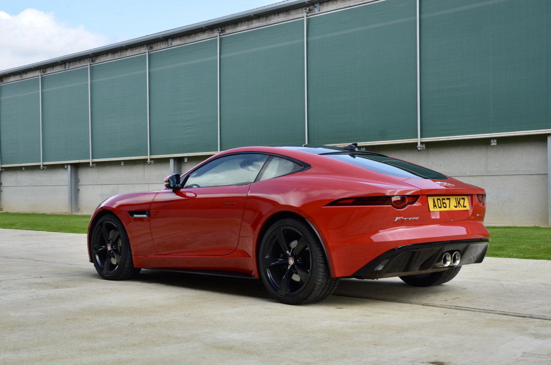 Jaguar F-Type V6 R Dynamic Auto gallery image 9