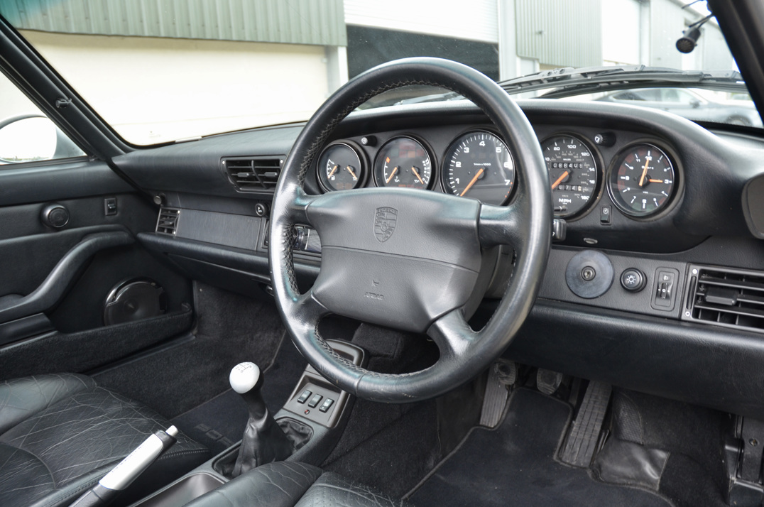 Porsche 993 Carrera  Cabriolet gallery image 37