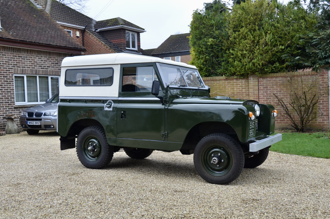 Land Rover Series II gallery image 3